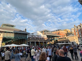 Place Covent Garden avec artistes de rue